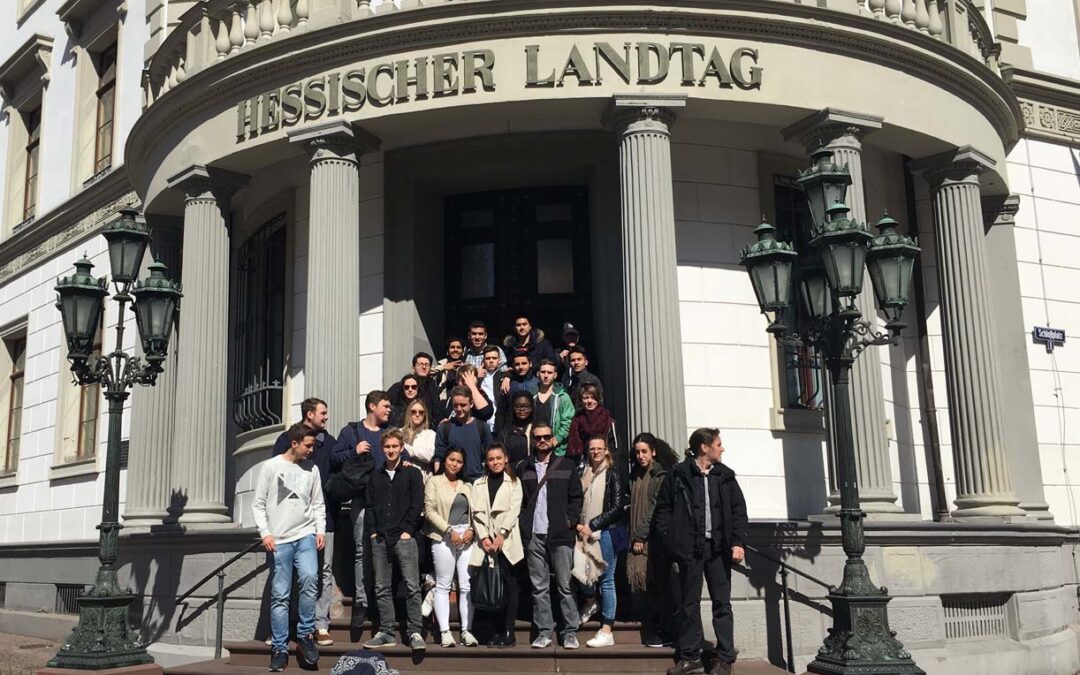 11E besucht den Hessischen Landtag